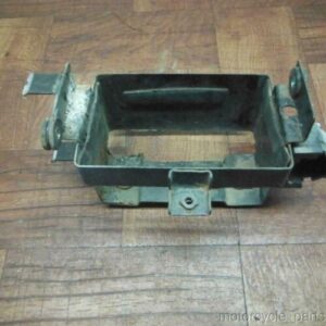 04-09 suzuki gs500f REAR BACK TAIL UNDERTAIL BATTERY TRAY PLASTIC 41540-01D60