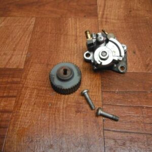 2013 aprilia sr50  sr50r SR 50 R ENGINE OIL PUMP W GEAR