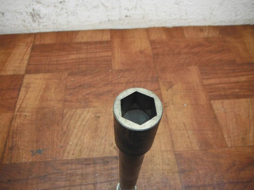 yamaha OEM FRONT WHEEL RIM AXLE PIVOT BOLT 2C0-25181-00-00 - Image 2