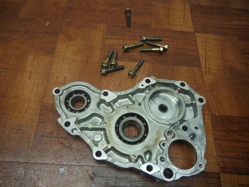 honda 1300 ENGINE MOTOR TRANSMISSION TRANNY GEARS CASE BEARING HOLDER - Image 3