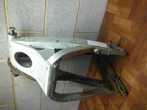99 00 01 02 YAMAHA R6 YZFR6 YZF 600 SWINGARM SUSPENSION SWING ARM Fast Shipper