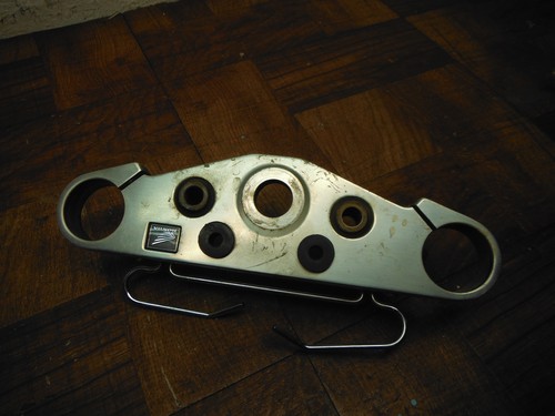 honda shadow 1100 ace spirit OEM HORQUILLAS SOPORTE SUPERIOR TRIPLE 53300-MM8-881 - Imagen 4