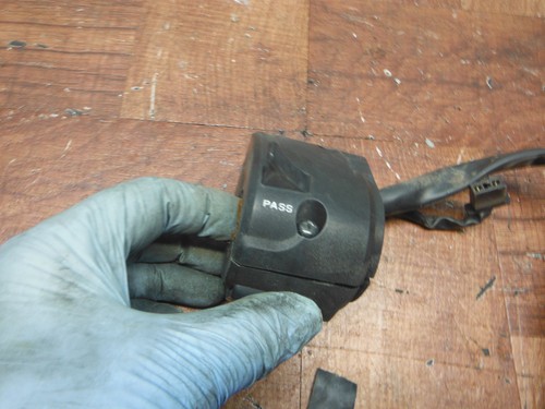 13-17 kawasaki EX300 ninja 300 MANUBRIO IZQUIERDO CON CLIP INTERRUPTOR DE CLAXON Y DIRECCIONALES - Imagen 3