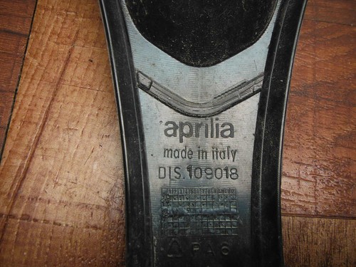 aprilia 12-14 sr50 2013 2014 sr50r FRONT CENTER COWL FAIRING grille - Image 7