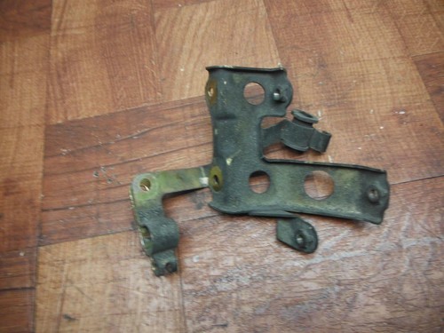 1993 1994 yamaha gts1000a FRONT WHEEL FENDER STAY MOUNT BRACKET HOLDER - Image 5