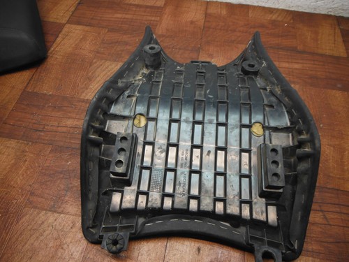 honda 15-18 cb300f 15-19 cbr300r OEM TAPA DE ASIENTO DELANTERO DEL CONDUCTOR ALFORJA COPILOTO - Image 7