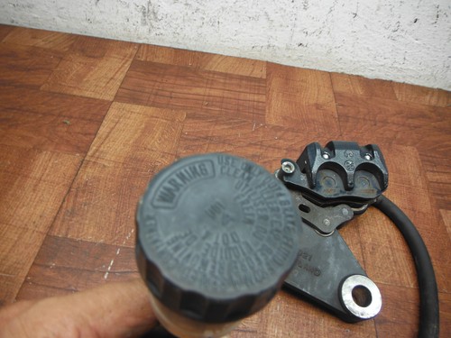 2013 2014 kawasaki ninja 300 CILINDRO MAESTRO DE FRENOS TRASERO CON CALIPER Y SOPORTE - Imagen 6