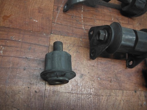 Soportes de Montaje del Motor para 2003 Honda VTX1800 VTX1800R - Imagen 2