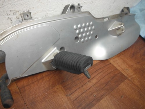 2004 bmw r1150rt SOPORTE IZQUIERDO DE PEGA DE CONDUCTOR TRASERO - Image 3