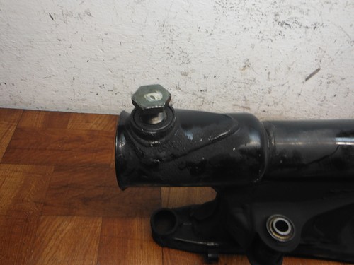 05-09 suzuki C90 VL1500 boulevard REAR SWINGARM SUSPENSION ARM 61100-10860-019 - Image 9