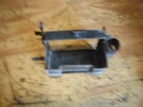 08 SUZUKI GS500 GS E F 500 SOPORTE DE MONTAJE DE BATERÍA - Imagen 2