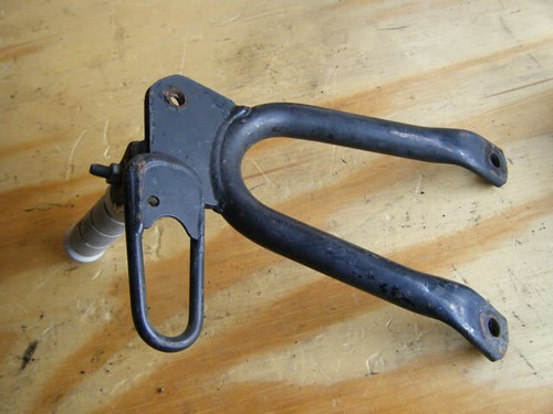 93 FZR600R FZR 600 REAR FOOTPEG FOOT PEG REST 1993 YAMAHA - Image 3