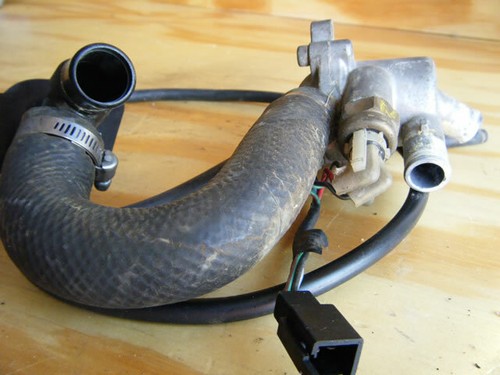 93 FZR600R FZR 600 TAPA DE TERMOSTATO DEL RADIADOR 1993 YAMAHA - Imagen 4