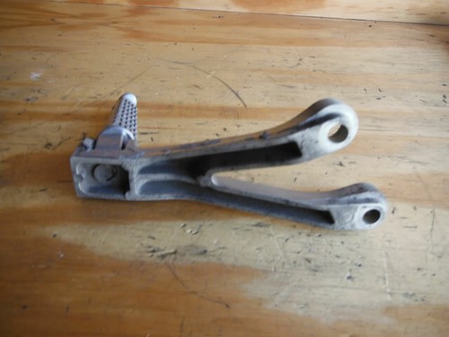 01 ZX600J ZX 600 ZX6R ZX6 NINJA FOOTPEG FOOT PEG REST - Image 4