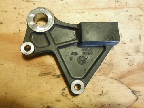 2007 KAWASAKI EX 650 SOPORTE DE MONTAJE DEL CALIPER TRASERO