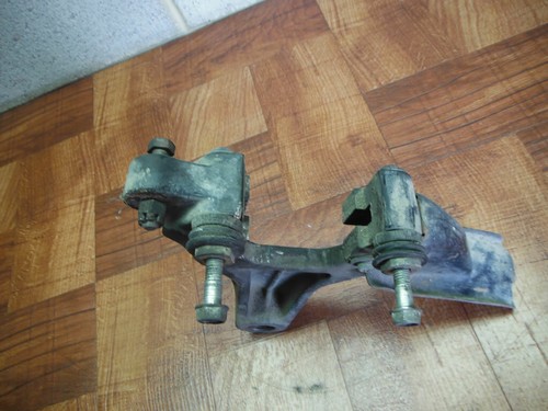 80 81 82 83 HONDA GL1100 GOLDWING SOPORTE DE CALIPER - Imagen 3