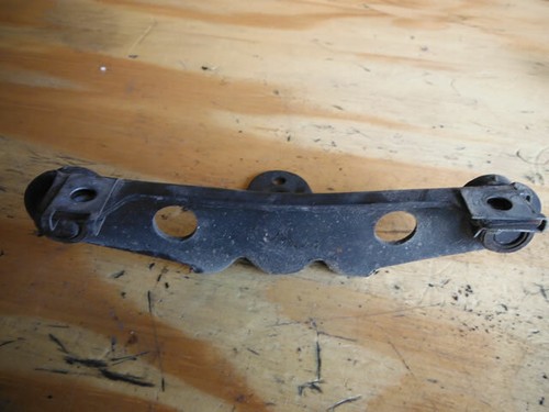 97 BMW F650ST F650 ST CS GS RADIATOR MOUNT BRACKET FUNDURO - Image 4