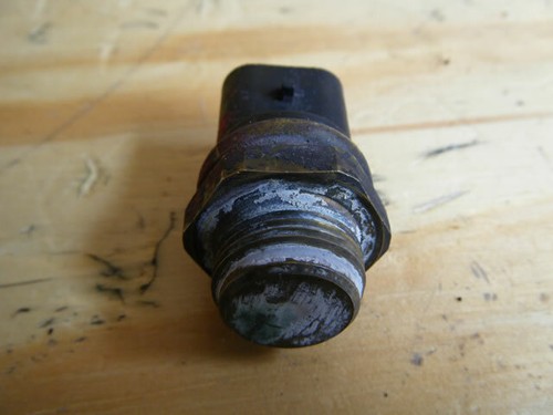 97-01 TL1000S TL 1000 TL1000 1000S SENSOR TEMP. TEMPERATURA DE ANTICONGELANTE SUZUKI - Imagen 2