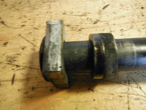 00-03 GSXR GSX-R GSX R 750 REAR AXLE BOLT ADJUSTER - Image 2