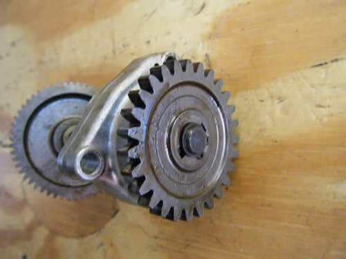 07 GS 500F GS500 2004-2009 ENGINE CLUTCH STARTER OIL PUMP GEAR IDLER - Image 3