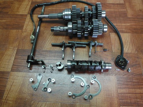 88 SUZUKI GV1400 GV 1400 CAVALCADE EJE DEL SELECTOR DE ENGRALES DE TRANSMISIÓN - Imagen 2