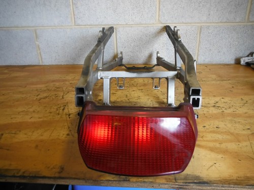 96-03 KAWASAKI ZX7 ZX750 ZX 750 R NINJA SUBCHASIS LUZ TRASERA - Imagen 2