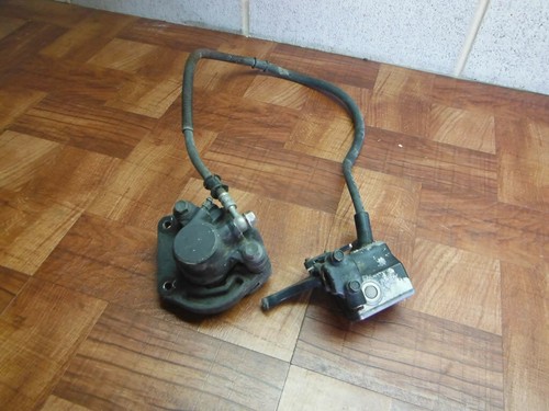 83 SUZUKI GR 650 GR650 TEMPTER CALIPER DE CILINDRO MAESTRO DEL FRENOS DELANTERO - Imagen 2