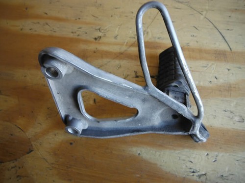 87-07 KLR650 2007 KLR 650 REPOSAPIÉS REPOSAPIÉS ORIGINAL OEM KAWASAKI - Imagen 2