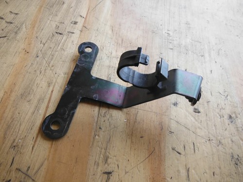 06 HONDA VFR800 VFR 800 INTERCEPTOR STAY MOUNT BRACKET HOLDER - Image 2