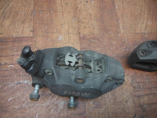 2004 bmw r1150rt JUEGO DE CALIPER DE FRENOS DELANTEROS DERECHO IZQUIERDO PAR CALIPERS CON BALATAS BREMBO - Image 3