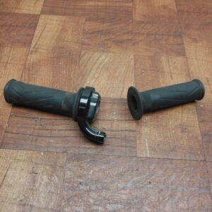 yamaha 06-15 fz1 2015 fzs1 MANUBRIO CLIPON DERECHO IZQUIERDO JUEGO DE AGARRES PAR