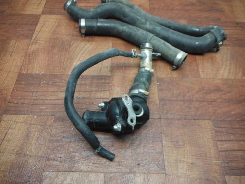 yamaha 06-15 fz1 2015 fzs1 TERMOSTATO CON ENSAMBLAJE DE TAPA Y MANGUERAS - Imagen 3