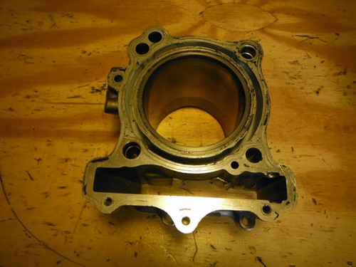 01-09 Suzuki SV650 SV 650 SV650S S CILINDRO DE MOTOR TRASERO 11220-20F20-0F0 - Image 2