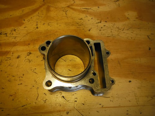 01-09 Suzuki SV650 SV 650 SV650S S CILINDRO DE MOTOR TRASERO 11220-20F20-0F0 - Image 6