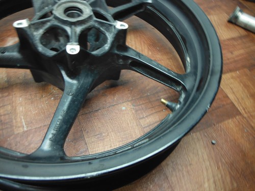 yamaha fz1 fzs1 yzf r1 RIN DELANTERO 5VY-25168-00-98 - Imagen 8