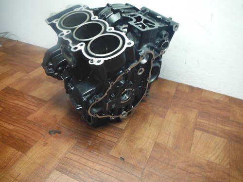 2015 13-16 triumph street triple ENGINE CRANKCASE CRANK CASE CYLINDER - Image 6