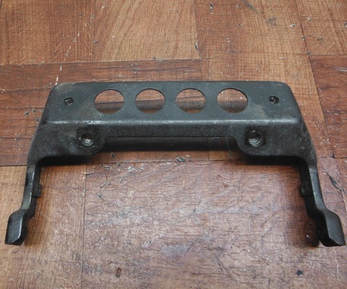 93-01 Kawasaki Ninja ZX11 SOPORTE DE MONTAJE DEL SUBCHASIS TRASERO