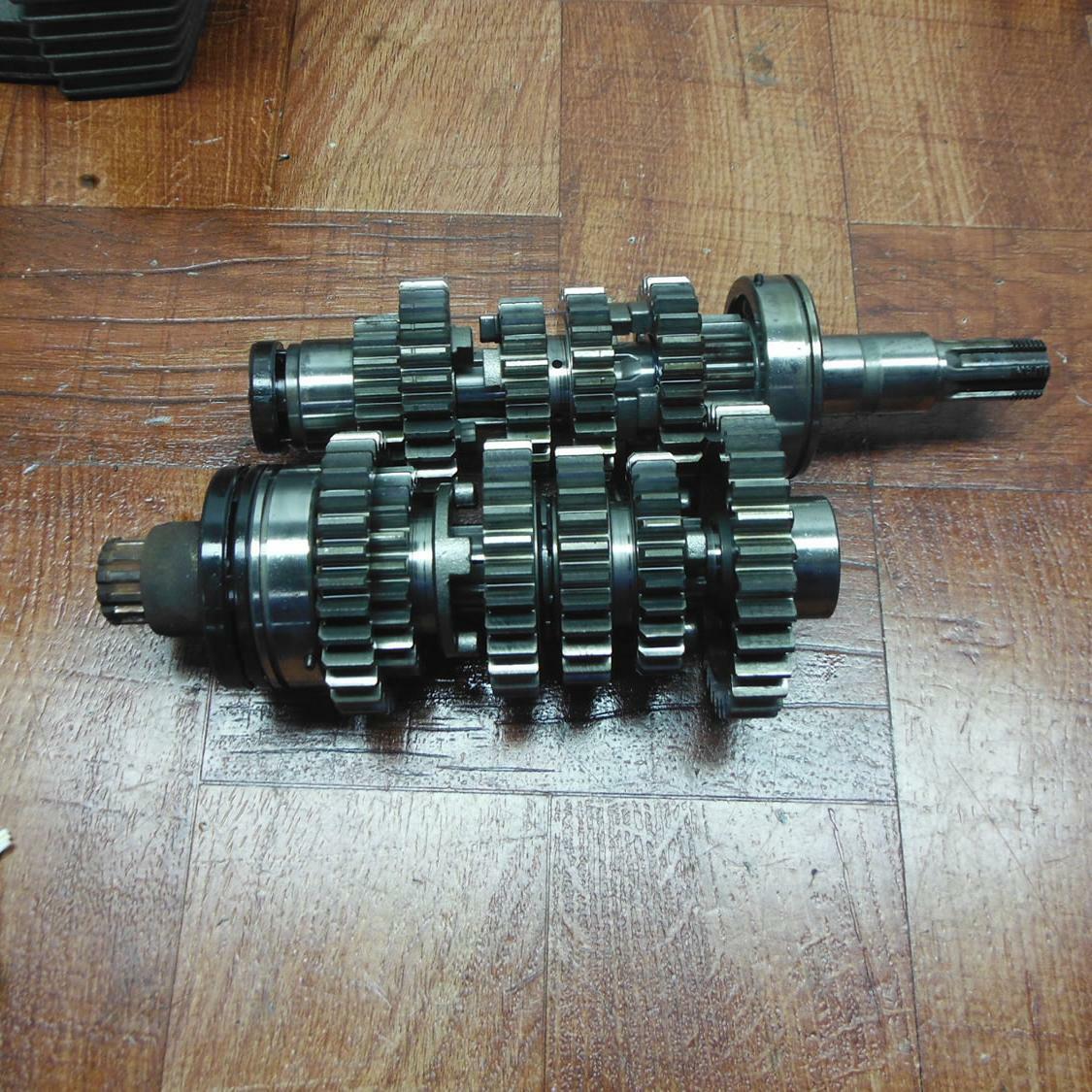 suzuki gs500 gs500e gs500f MOTOR MOTOR TRANSMISIÓN ENGRENES 24121-01D01