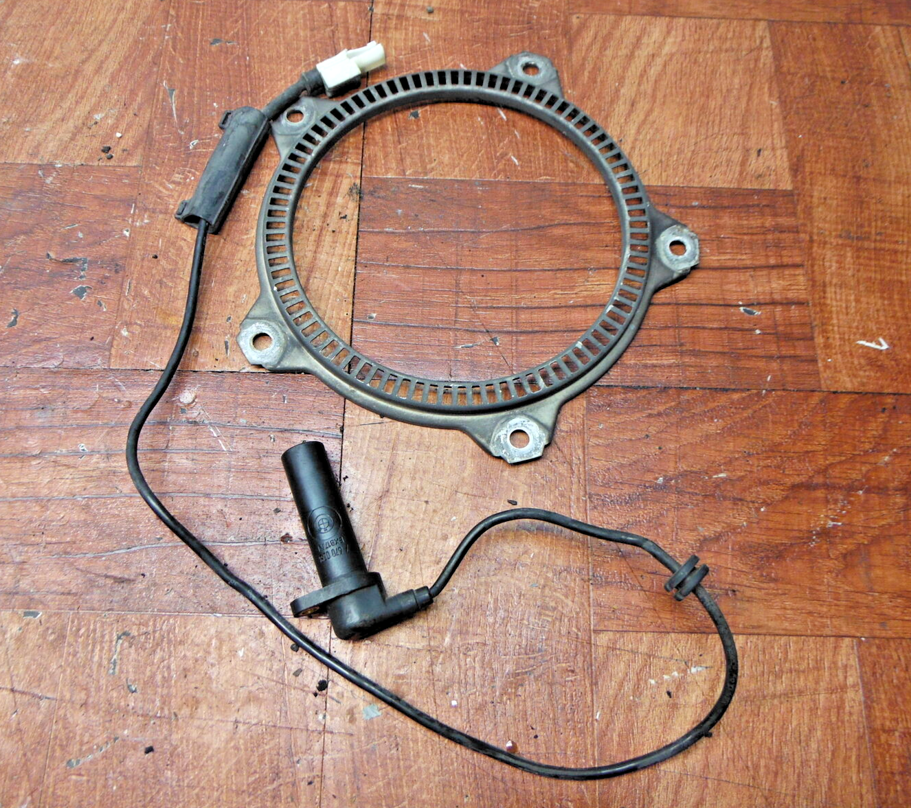 2004 bmw r1150rt ANILLO DEL SENSOR DE VELOCIDAD DEL FRENOS ABS TRASERO