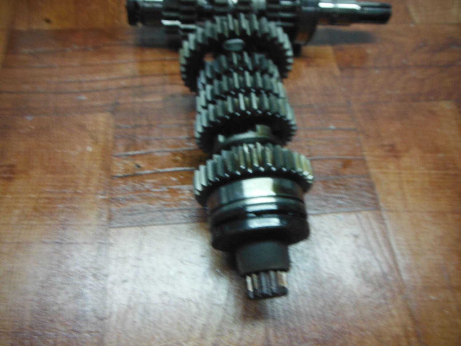 suzuki gs500 gs500e gs500f MOTOR MOTOR TRANSMISIÓN ENGRENES 24121-01D01 - Imagen 6