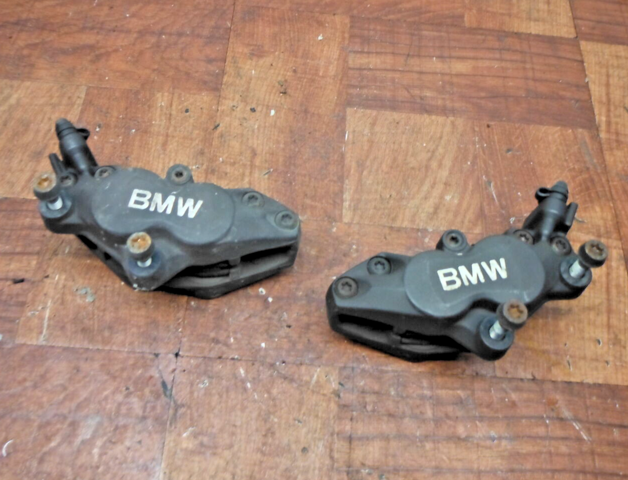 2004 bmw r1150rt JUEGO DE CALIPER DE FRENOS DELANTEROS DERECHO IZQUIERDO PAR CALIPERS CON BALATAS BREMBO