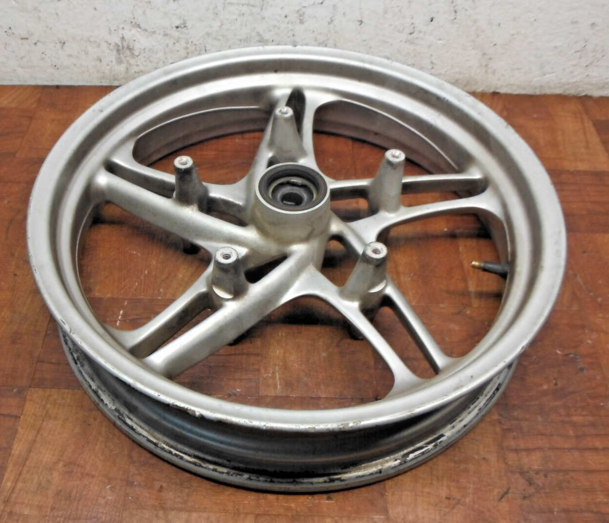 01-05 BMW R1150RT R1150 RT RS P FRONT WHEEL RIM