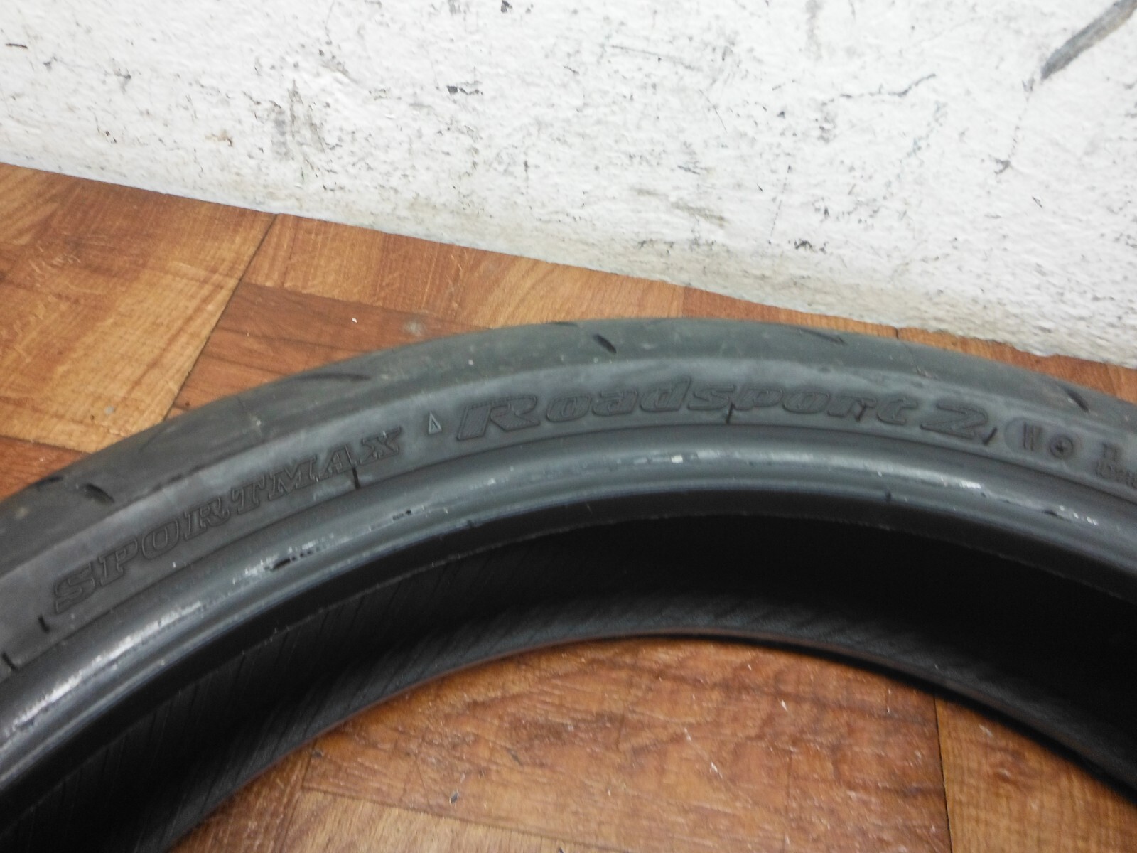 Llanta Delantera Radial Dunlop Sportmax Roadsport 2 para Motocicleta 120/70ZR-17 (58W) - Imagen 11