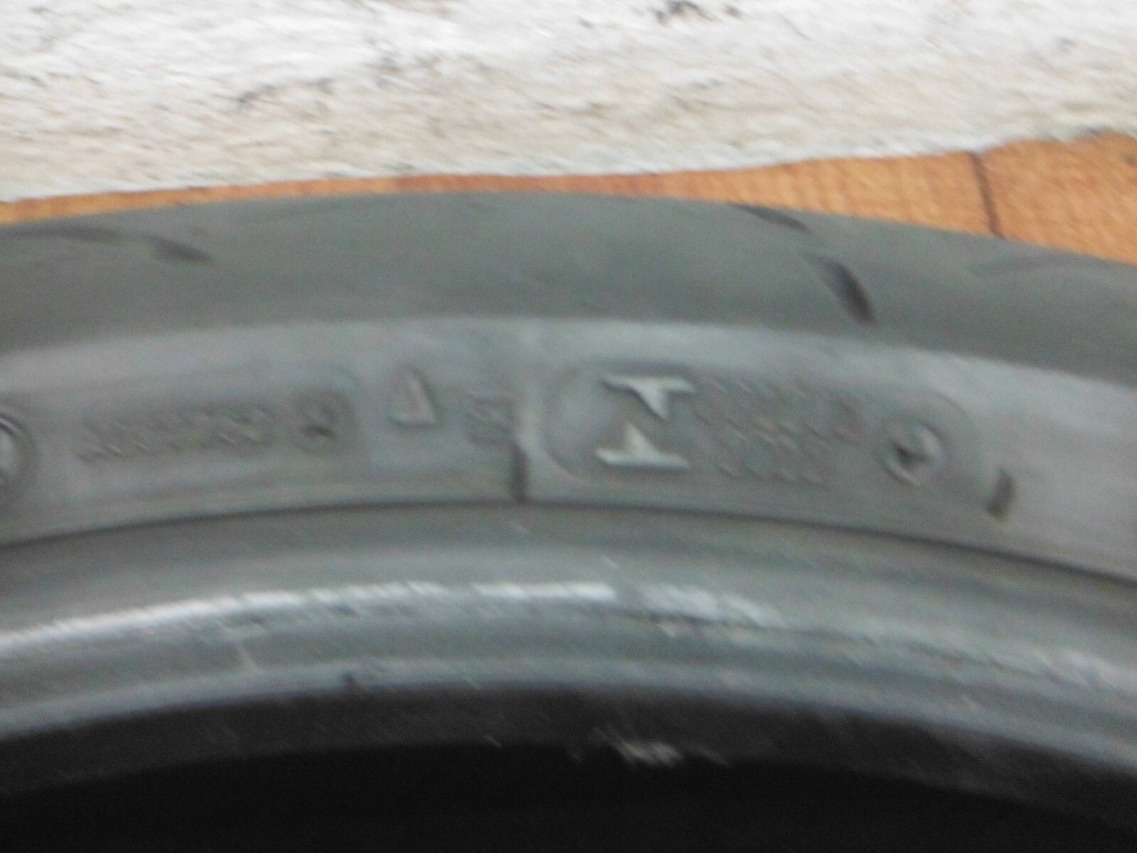 Llanta Delantera Radial Dunlop Sportmax Roadsport 2 para Motocicleta 120/70ZR-17 (58W) - Imagen 16