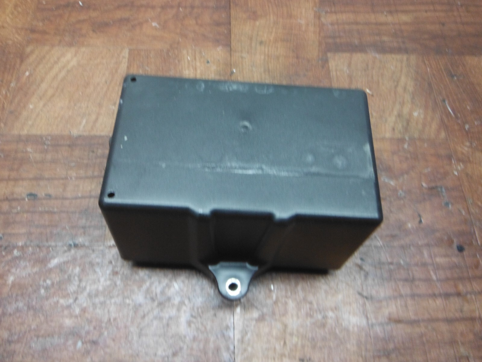 2017-2023 Kawasaki Ninja 650 EX650 Caja de Batería de Cola Inferior Trasera - Image 3