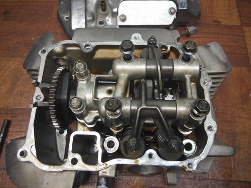 2003 honda vtx1800r ENGINE TOP END CYLINDER HEAD CAMSHAFT VALVE COVER FRONT - Image 8